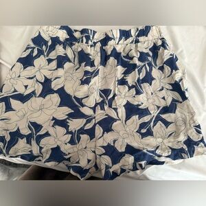 Alice Blue Floral Print Women's Shorts - Blue and White